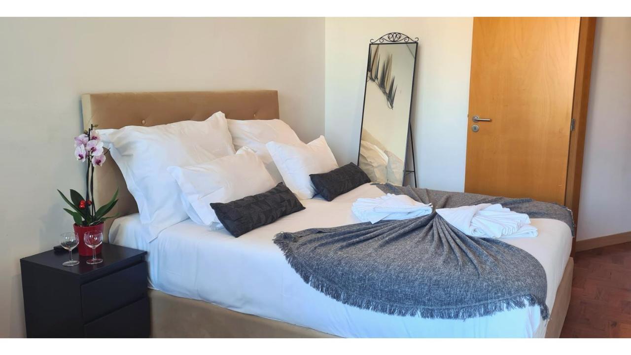 Rentalist Apartaments- Santa Catarina Porto Eksteriør billede